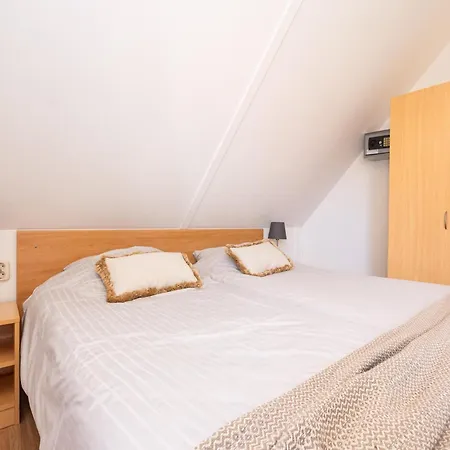 Villa In With South-facing Garden