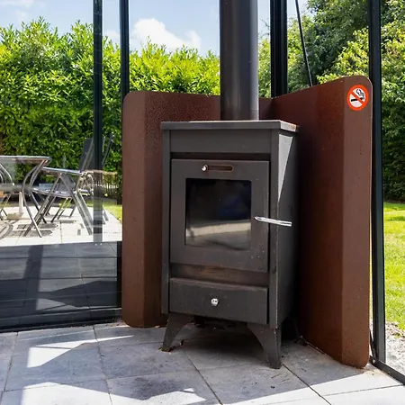 In With South-facing Garden Βίλα *